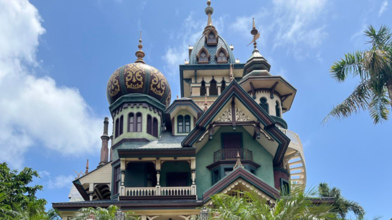 hong kong disneyland attraction and ride guide mystic manor