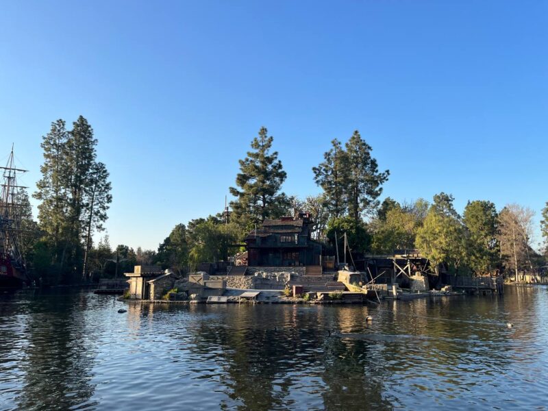 Disneyland ride ranking tom sawyer