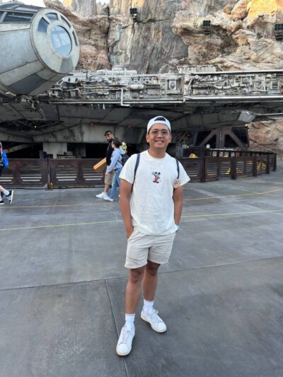 How Many Days to visit Disneyland me