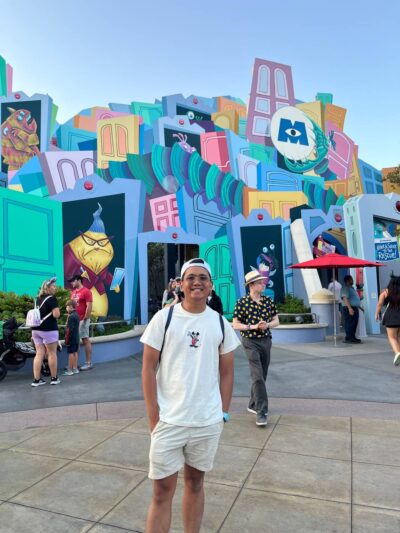 Disney California Adventure Snacks me