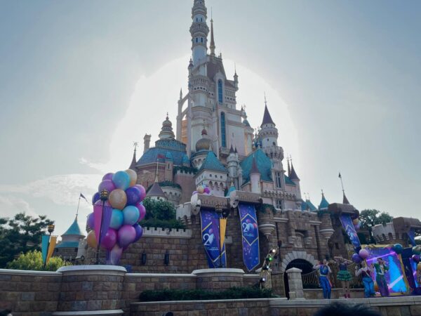 Disney Friends Live: Party at the Castle castle