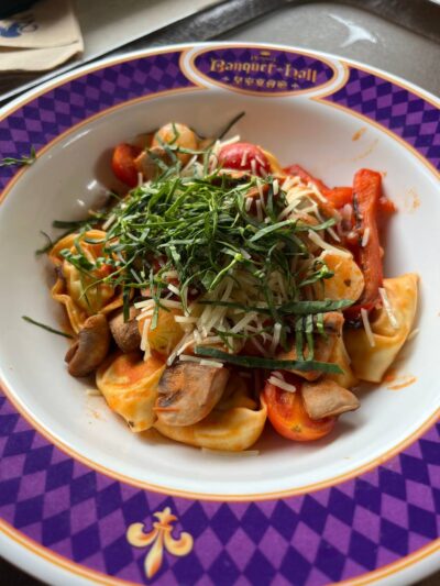 Hong Kong Disneyland Counter-Service Restaurants pasta