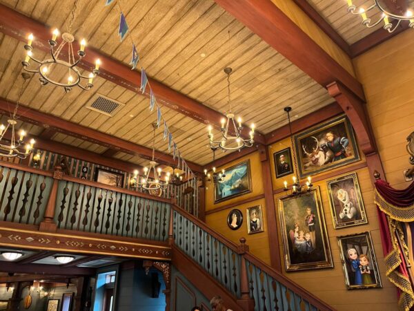 Hong Kong Disneyland Counter-Service Restaurants golden crocus inn