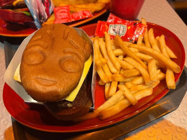 Hong Kong Disneyland Counter-Service Restaurants groot