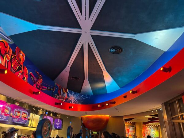 Hong Kong Disneyland Counter-Service Restaurants starliner diner