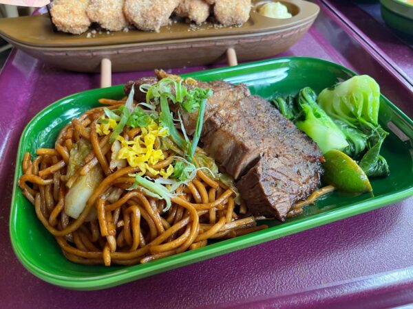 Hong Kong Disneyland Counter-Service Restaurants beef steak mee goreng