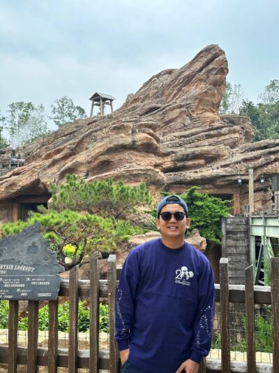 Hong Kong Disneyland Shows Me