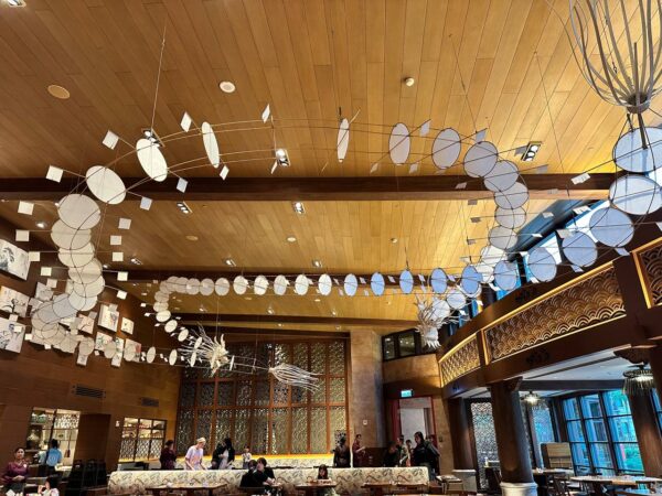 Disney Explorers Lodge decor