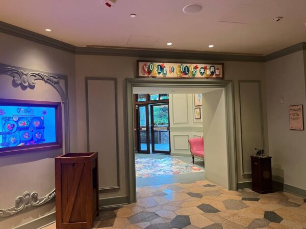 Disney Explorers Lodge world of color