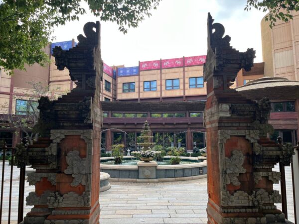 Disney Explorers Lodge balinese