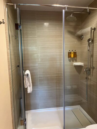 Disney Explorers Lodge shower