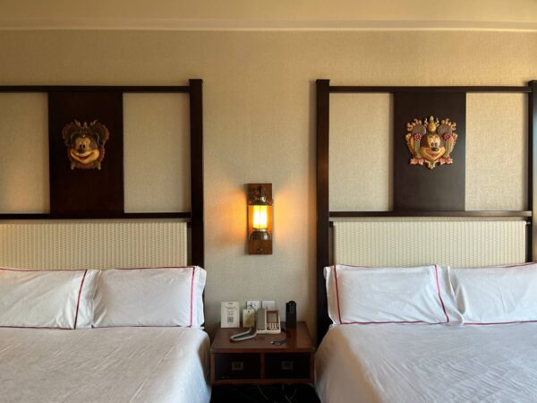 Hong Kong Disneyland Hotels beds explorers