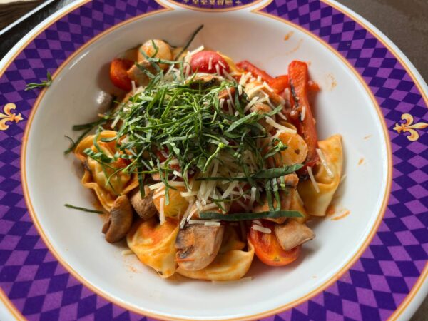 Hong Kong Disneyland Trip Costs banquet