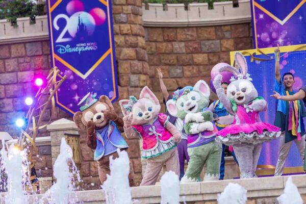Duffy and Friends Play Days 2026 disney friends live