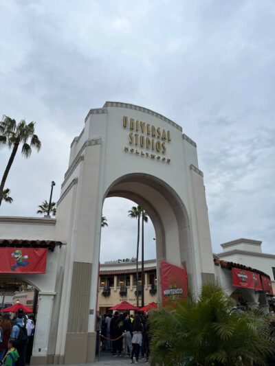 Universal Studios Hollywood Attractions arch