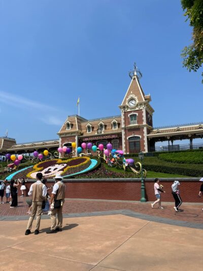 Best Photo Spots at Hong Kong Disneyland floral