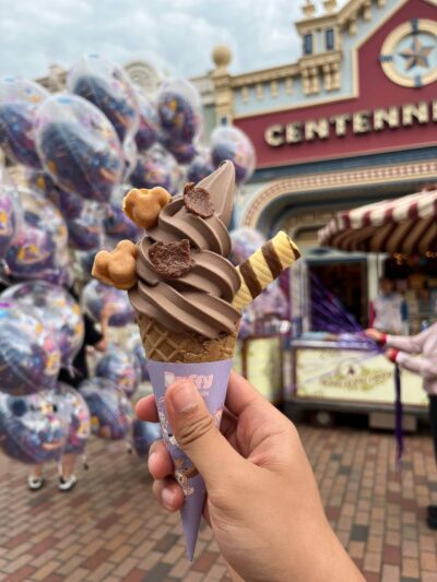 Hong Kong Disneyland Worth It soft serve