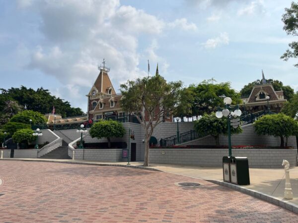 Hong Kong Disneyland Worth It early entry