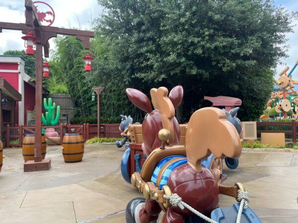 Shanghai Disneyland Attractions and Entertainment on ride