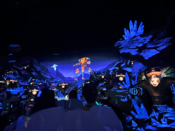 Shanghai Disneyland rides buzz fights