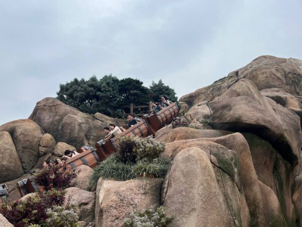 1-Day Shanghai Disneyland Itinerary seven dwarfs drop