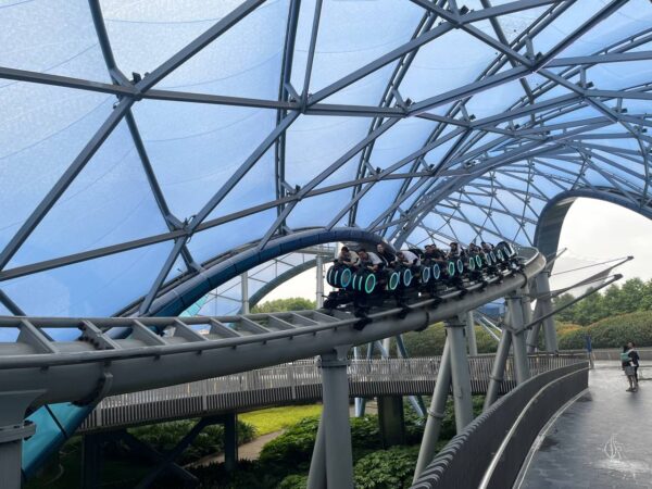 Shanghai Disneyland Attractions and Entertainment tron in action