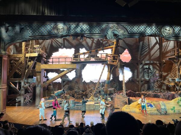 Shanghai Disneyland Attractions and Entertainment jack sparrrow