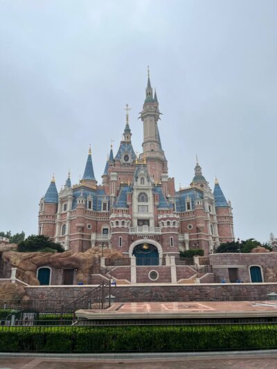 Shanghai Disneyland 10th Anniversary castle