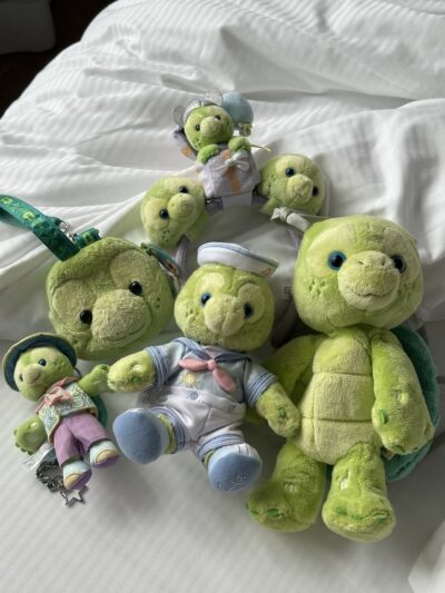 Duffy and Friends at Hong Kong Disneyland merch