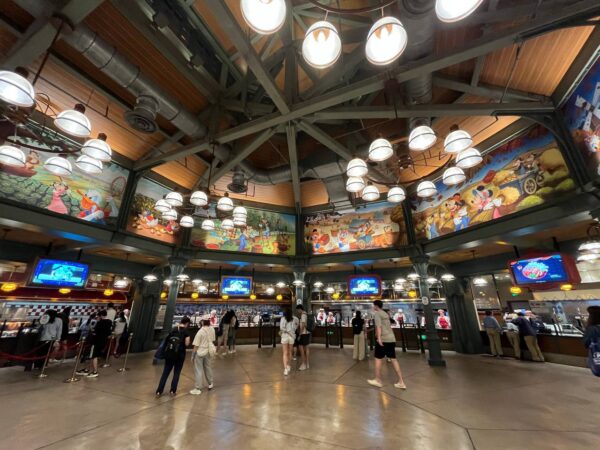 Shanghai Disneyland Quick Service Restaurants interior